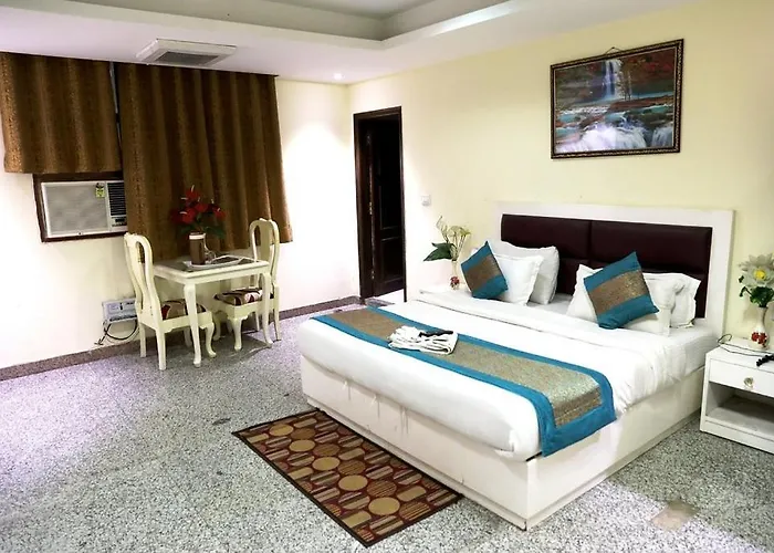 Airport Hotel The Paramont New Delhi