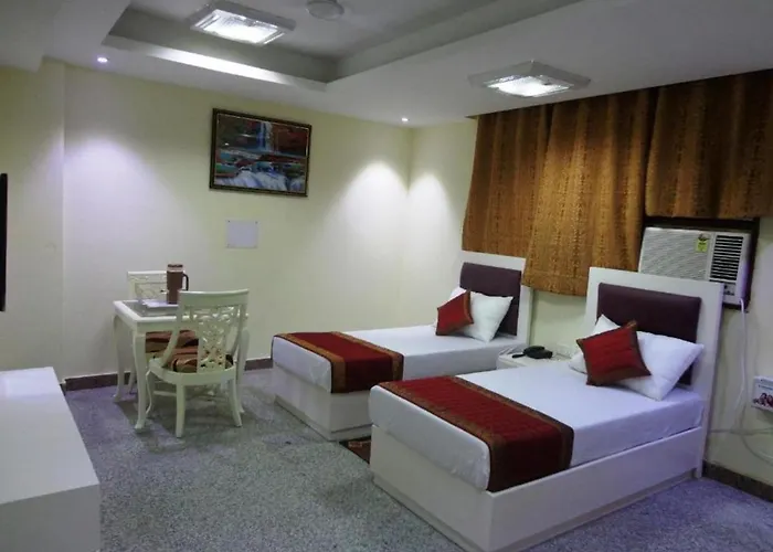 Airport Hotel The Paramont New Delhi
